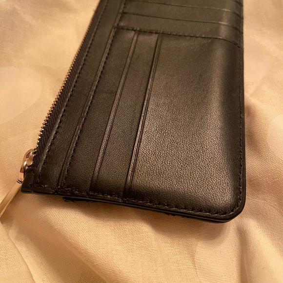 Kate Spade soft leather Zip Long Card Case - Good Used Condition - Picture 6 of 7
